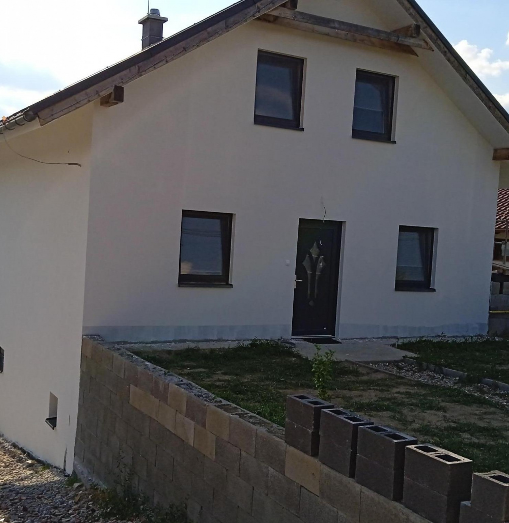 Košice - Okolie - Hrubá stavba + Zateplenie + Fasádna omietka RD